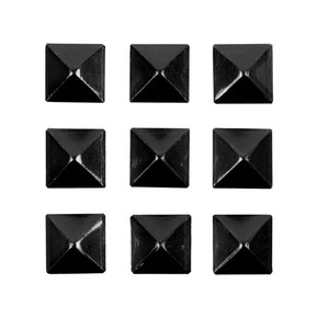 Prejsť na produkt Grip Gravity Pyramid Studs 2017/2018