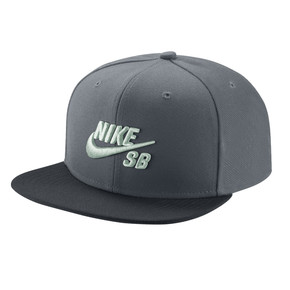 Přejít na produkt Kšiltovka Nike SB Pro cool grey/black/pine green 2017