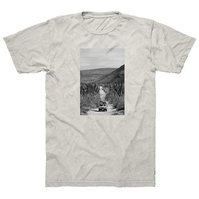 Přejít na produkt Tričko Nixon Adventure Ss off white 2016